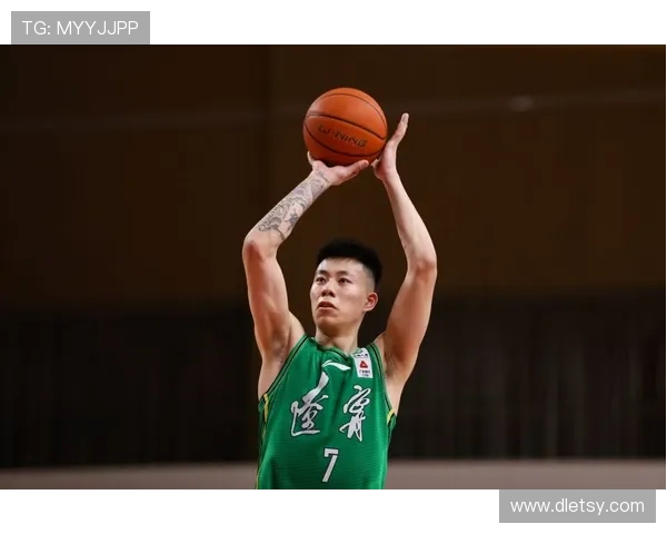 [CBA]赵继伟分球 张镇麟加速突破双手隔扣.